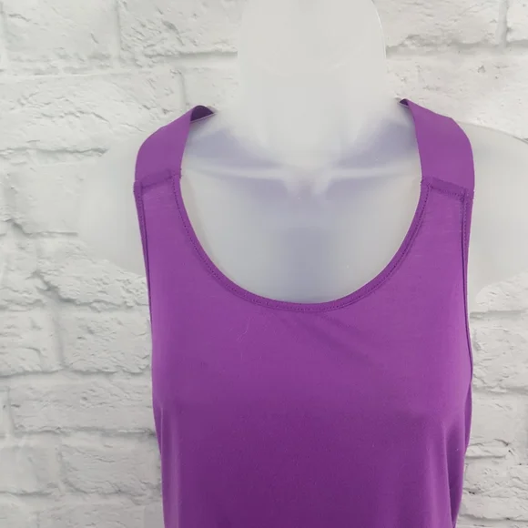 Alo Racerback Yoga Athletic Tank - Picture 2 of 9